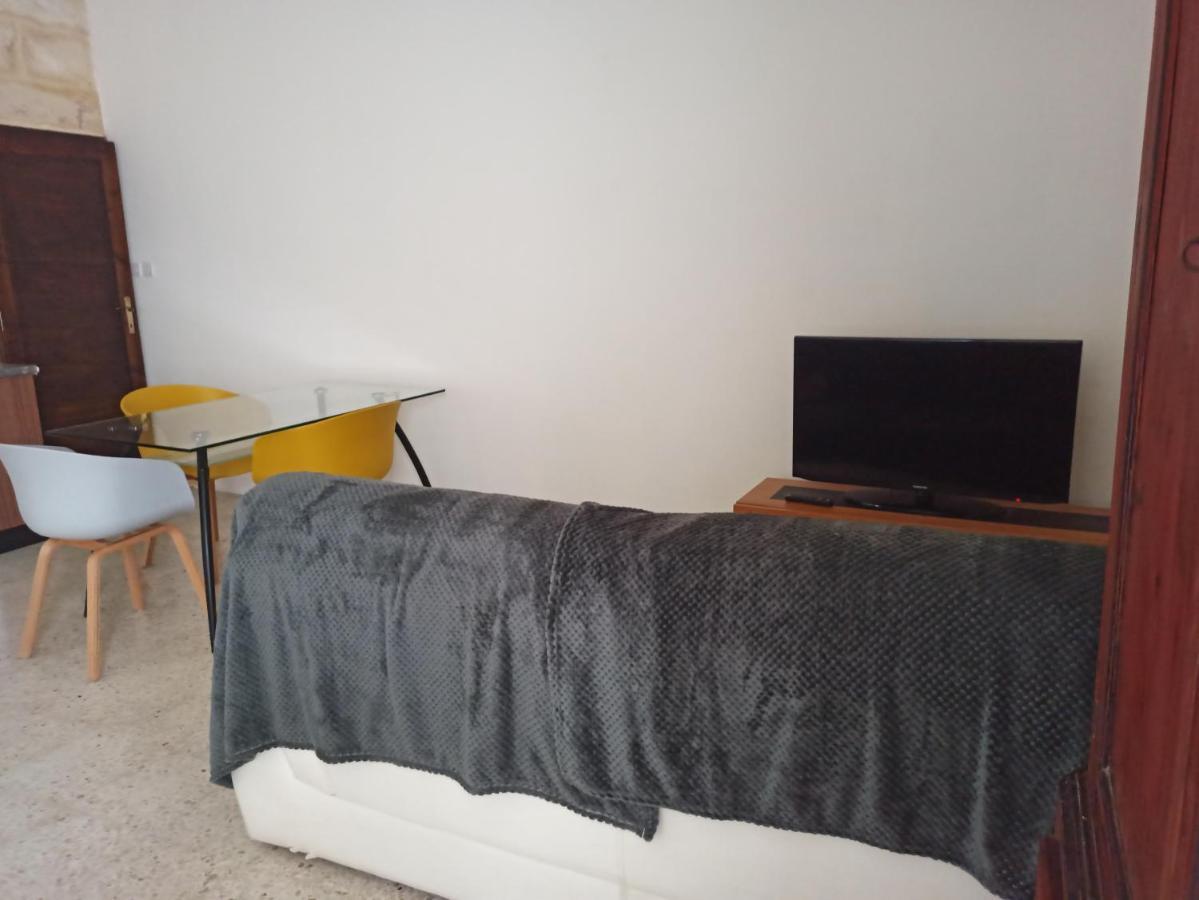 Beautiful Studio Apartment In Qormi Malta Exterior foto
